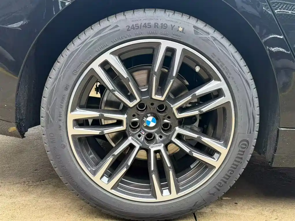 BMW 5 Series 2026 — фото 14