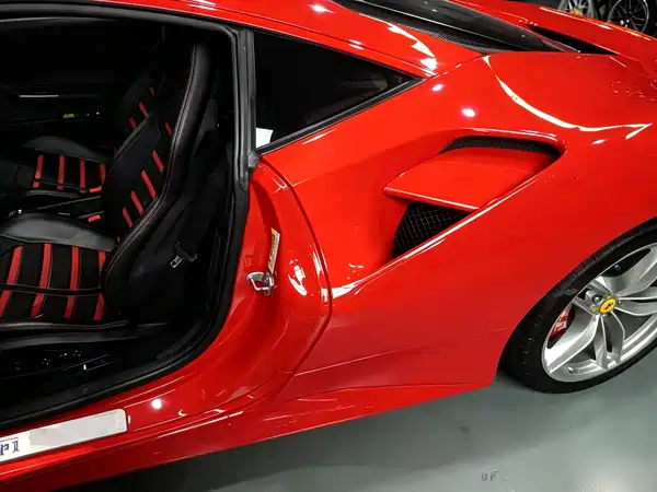 Ferrari 488 2018