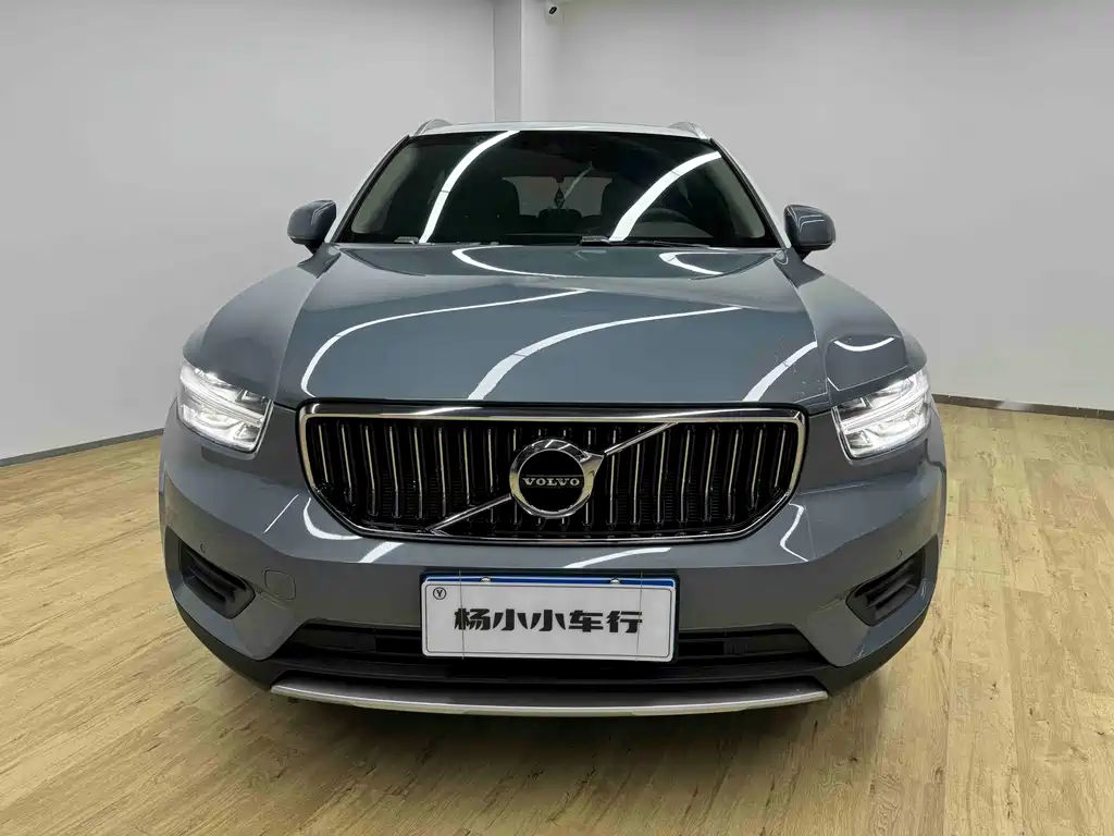 Volvo XC40 2021 — фото 6