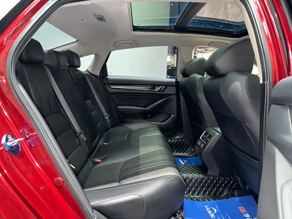 Honda Accord 2020 — фото 26
