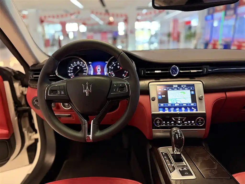 Maserati Quattroporte 2016 — фото 8