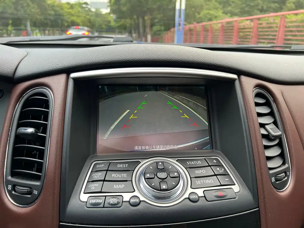 Infiniti QX50 2015 — фото 19