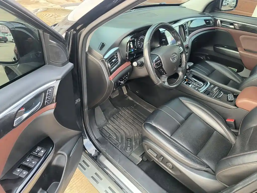 GAC Motor Trumpchi GS8 2019 — фото 16