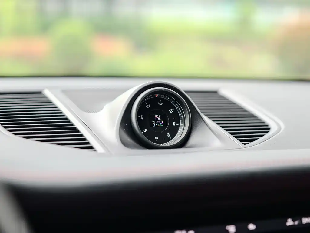 Porsche Macan 2022 — фото 11