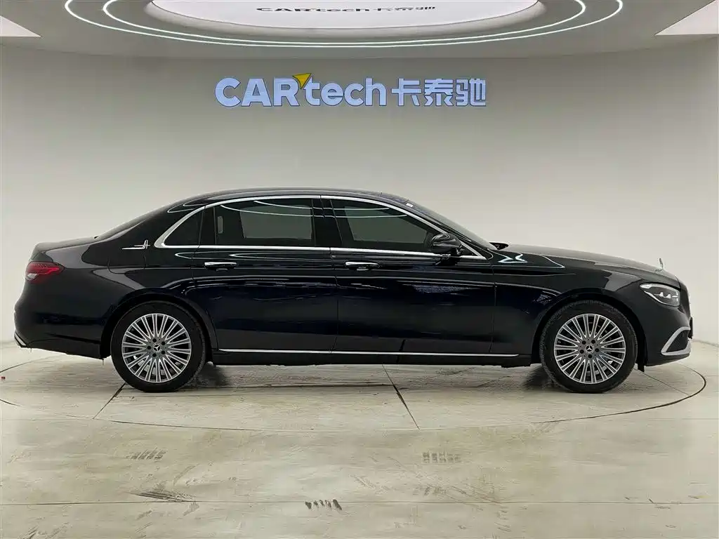 Mercedes-Benz E-Class 2022 — фото 4