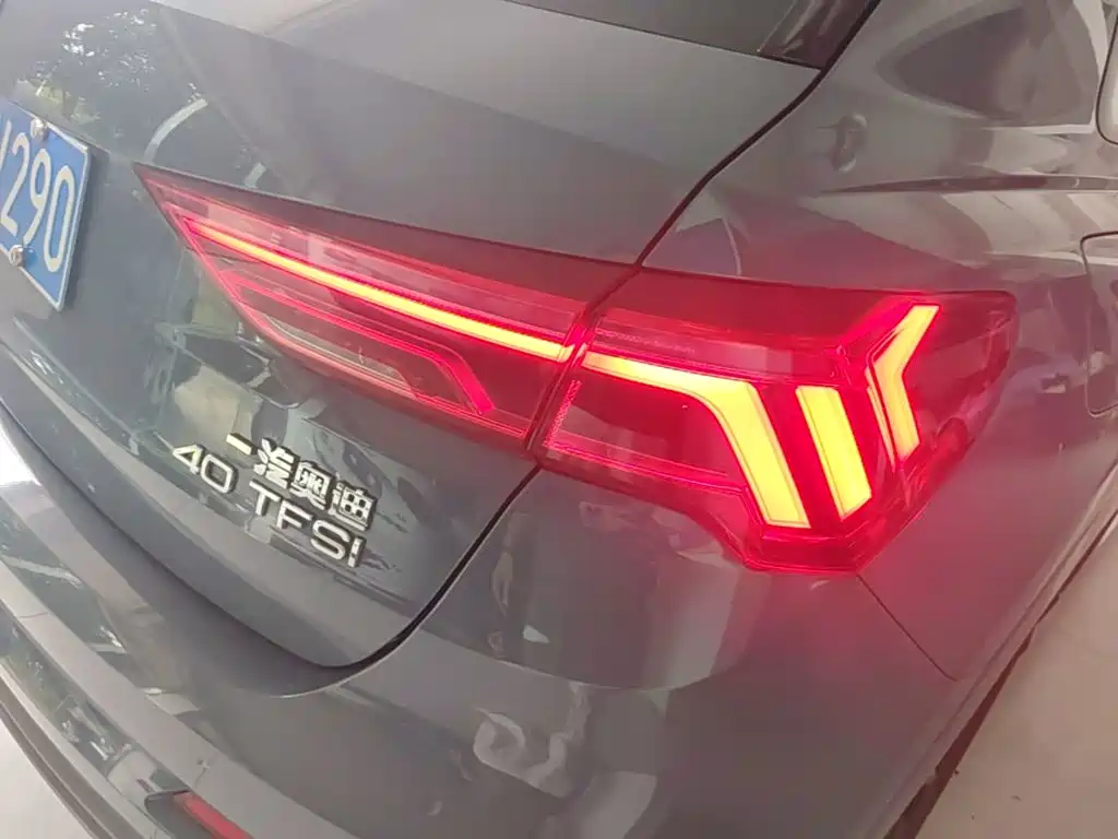 Audi Q3 2022 — фото 8