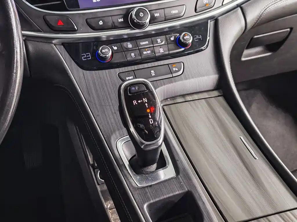 Buick LaCrosse 2021 — фото 12
