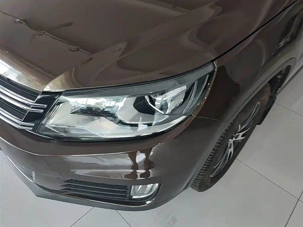Volkswagen Tiguan 2016 — фото 24