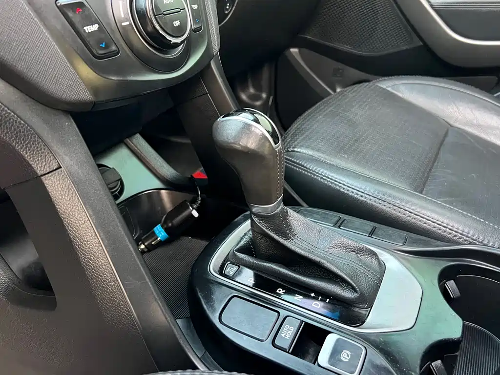Hyundai Santa Fe 2015 — фото 15