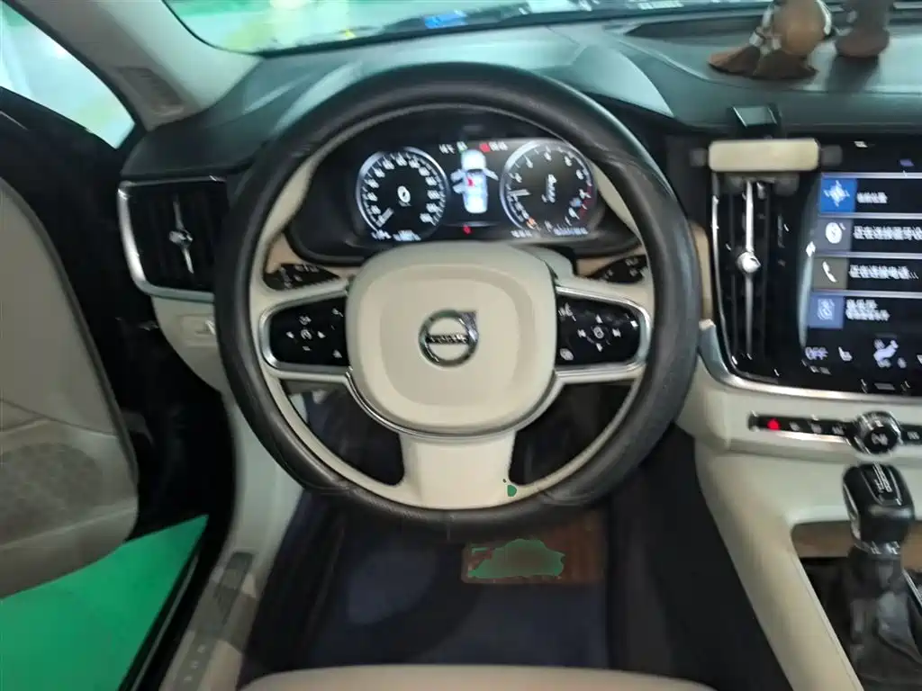 Volvo S90 2019 — фото 11