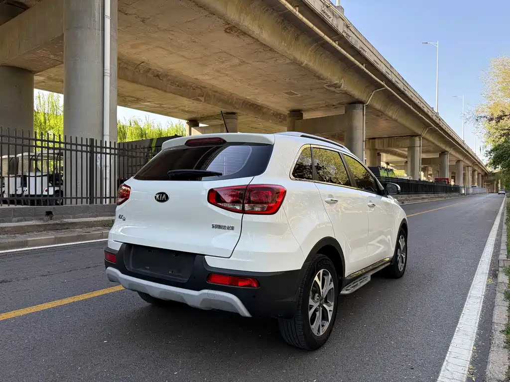 Kia KX3 2016 — фото 5