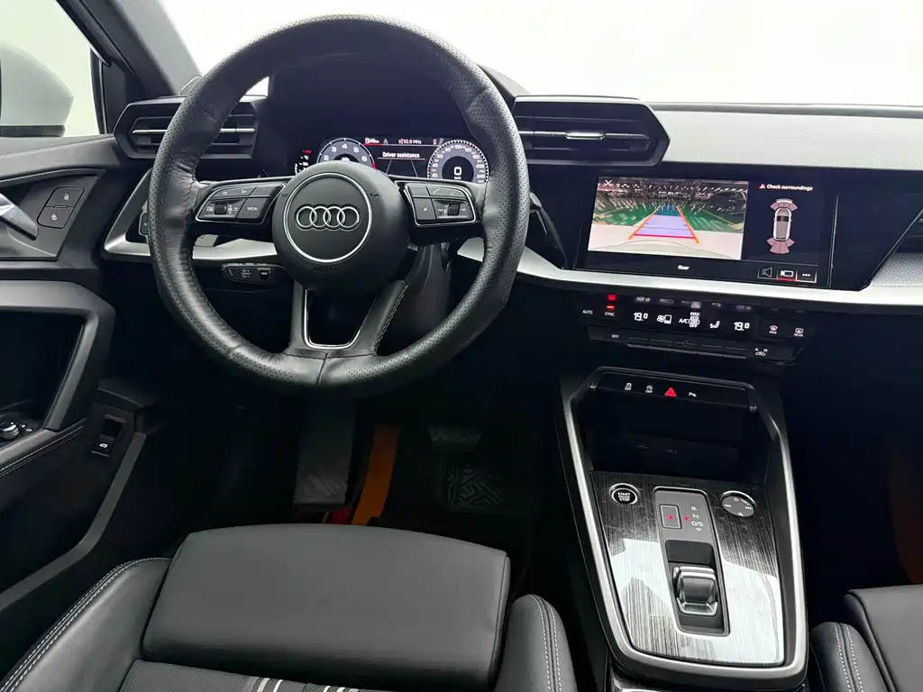 Audi A3 2023 — фото 10