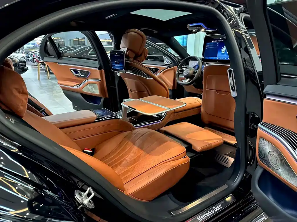 Mercedes-Benz S-Class 2024 — фото 9