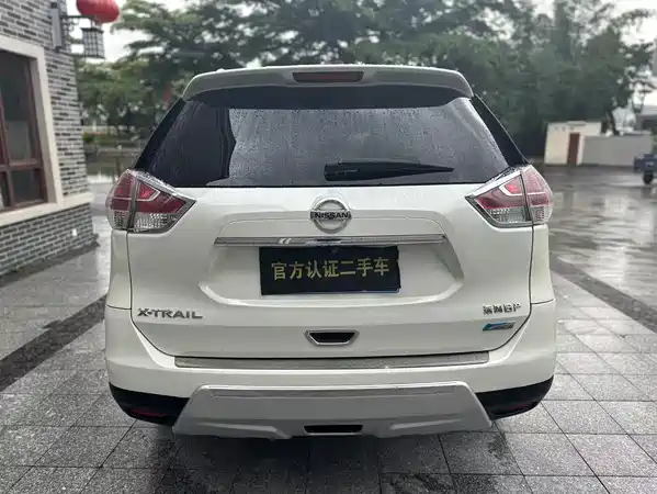 Nissan X-Trail 2015