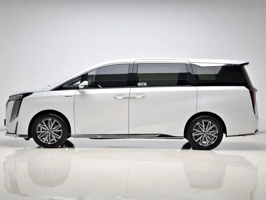 GAC Motor Trumpchi M8 2024 — фото 5
