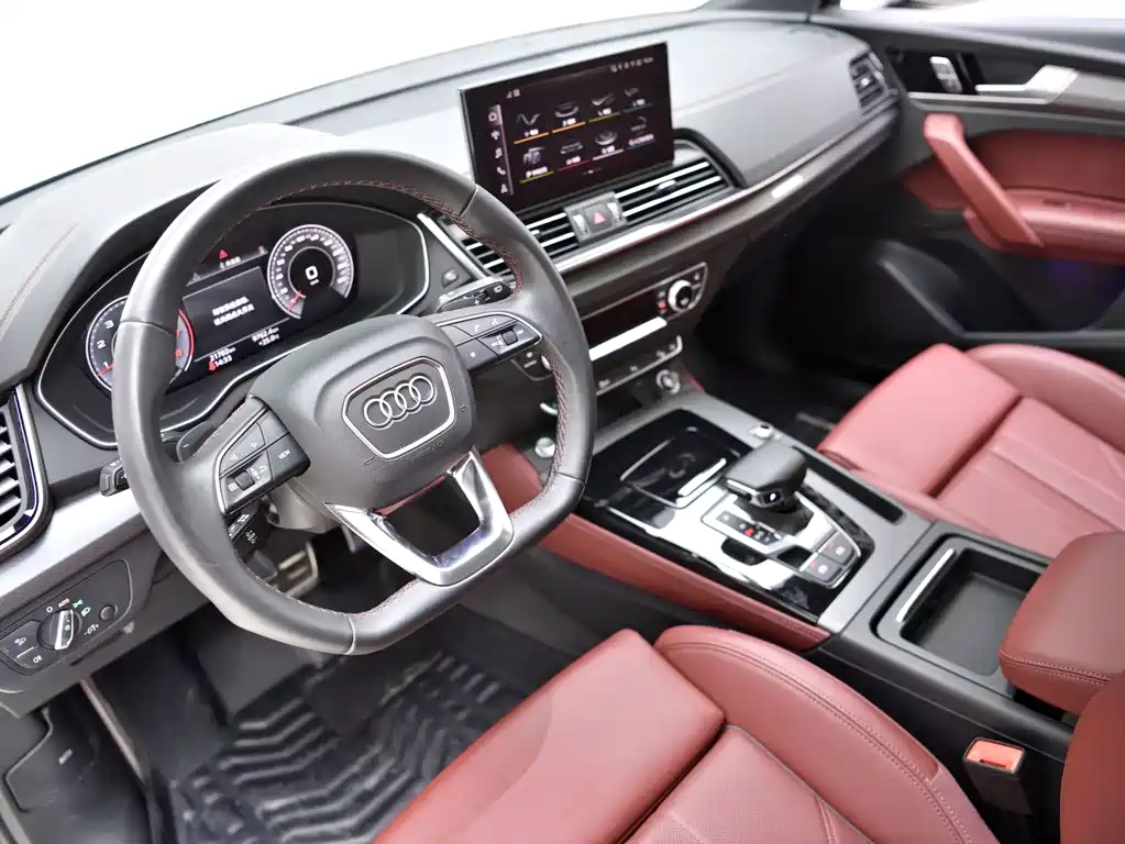 Audi Q5L 2025 — фото 9