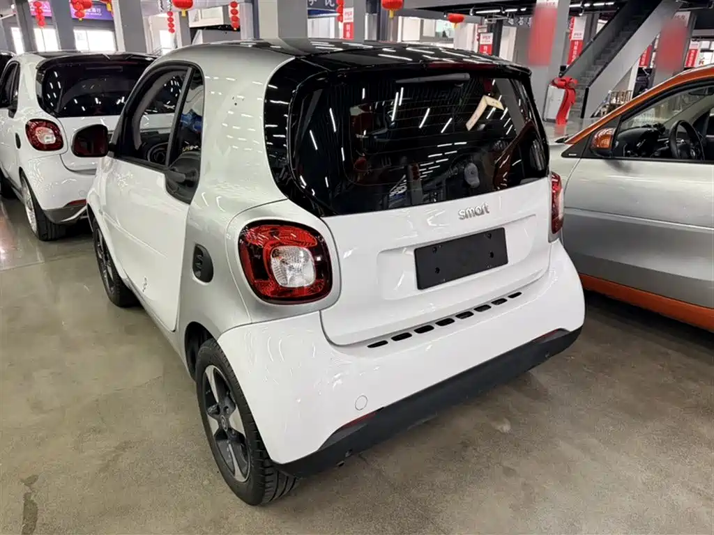 smart Fortwo 2018 — фото 8