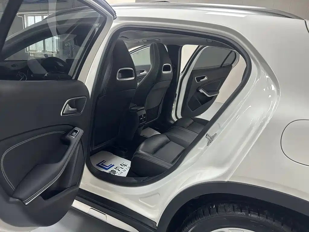 Mercedes-Benz GLA 2019 — фото 12