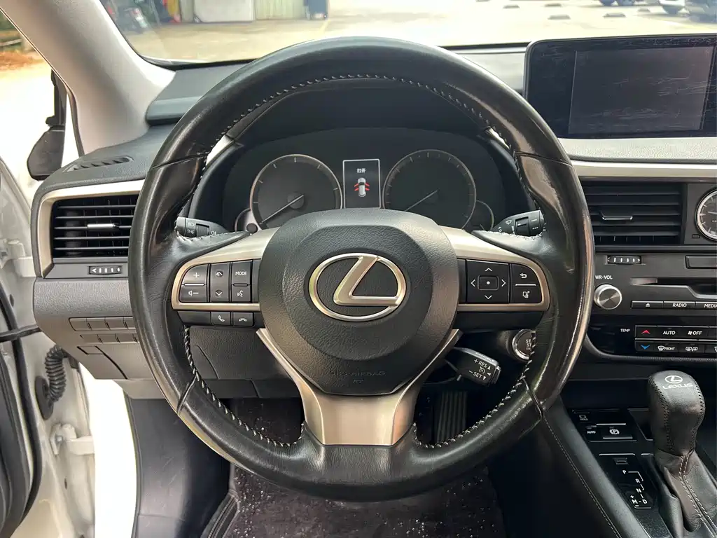 Lexus RX 2016 — фото 10