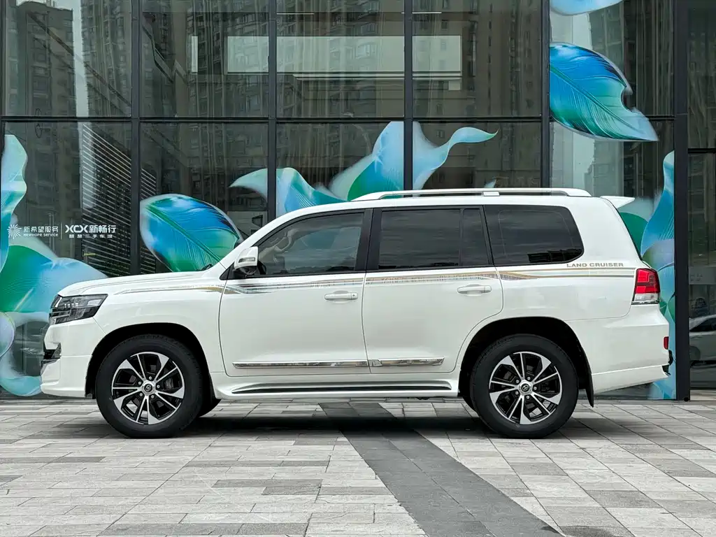 Toyota Land Cruiser 2018 — фото 4