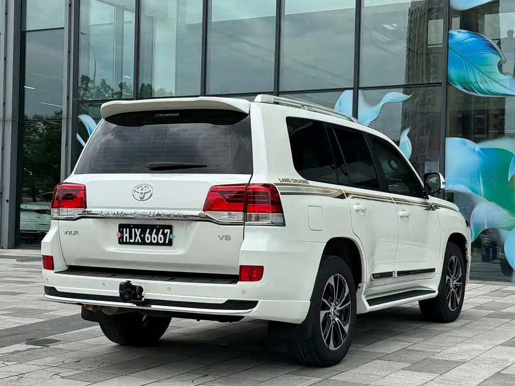 Toyota Land Cruiser 2018 — фото 5