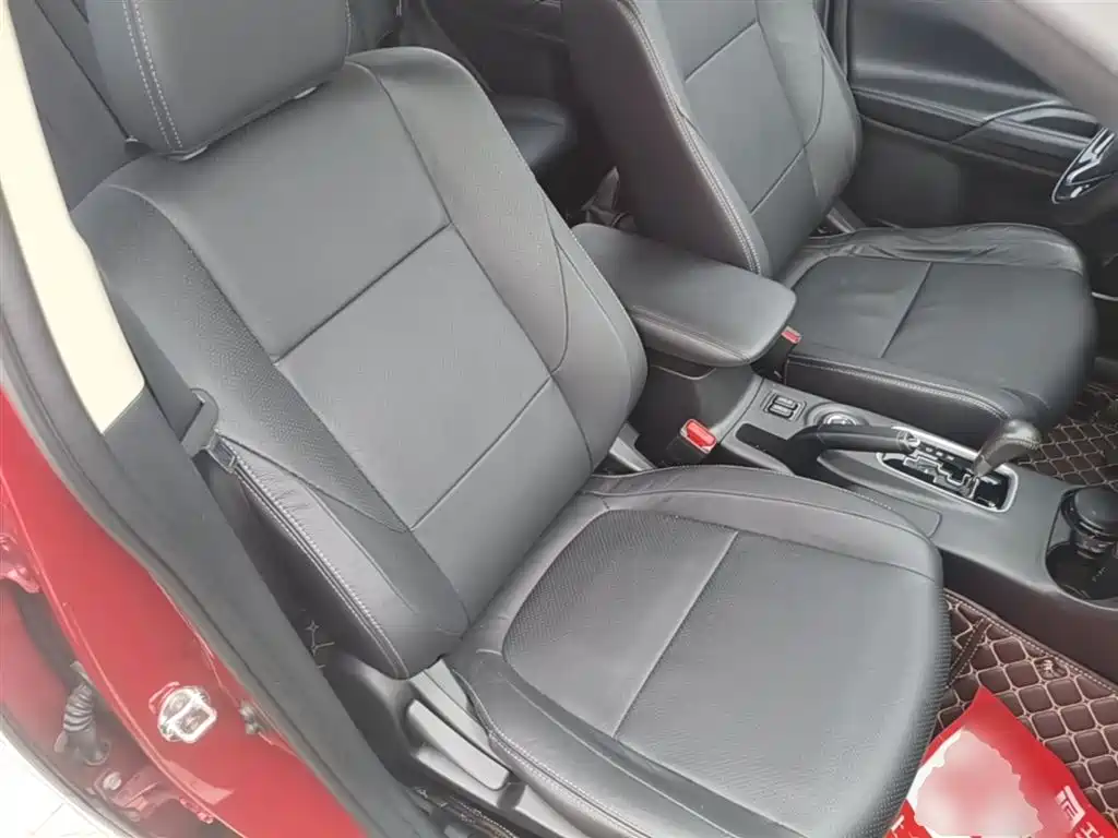 Mitsubishi Outlander 2017 — фото 25