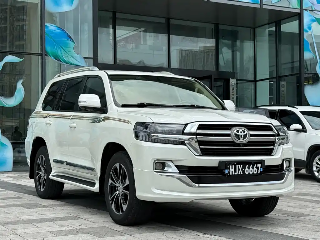 Toyota Land Cruiser 2018 — фото 3