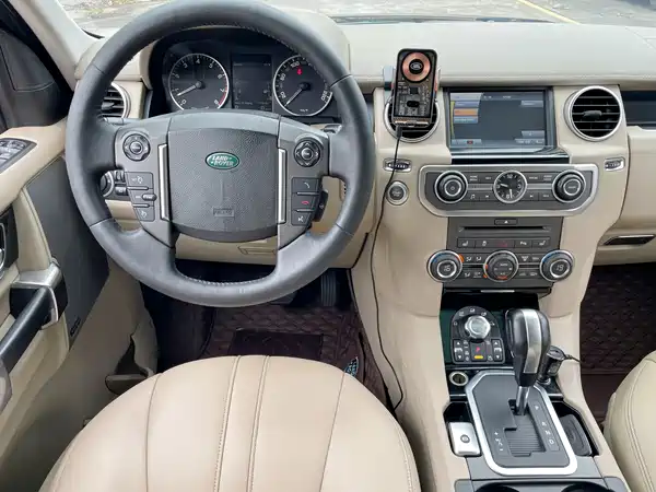 Land Rover Discovery 2011