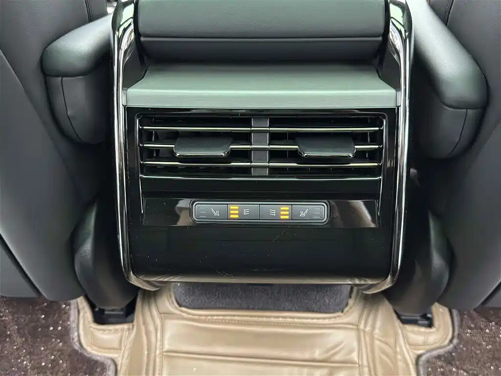 Land Rover Sport 2025 — фото 13