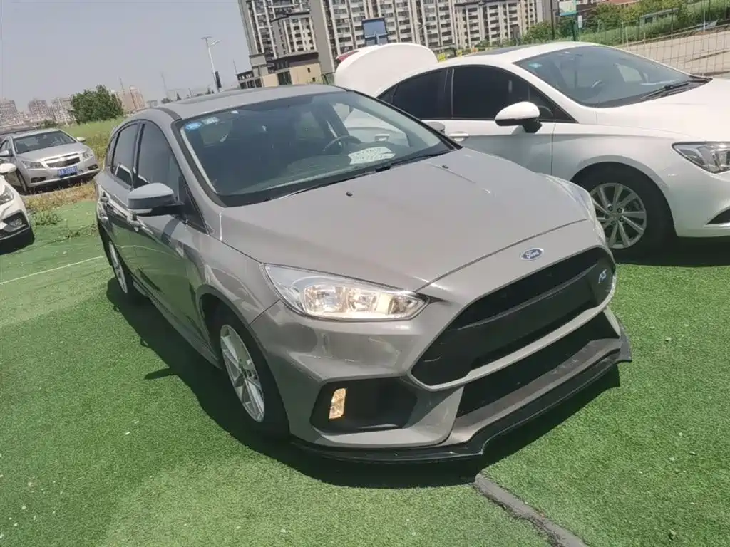 Ford Focus 2018 — фото 4