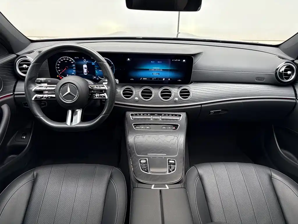 Mercedes-Benz E-Class 2022 — фото 9