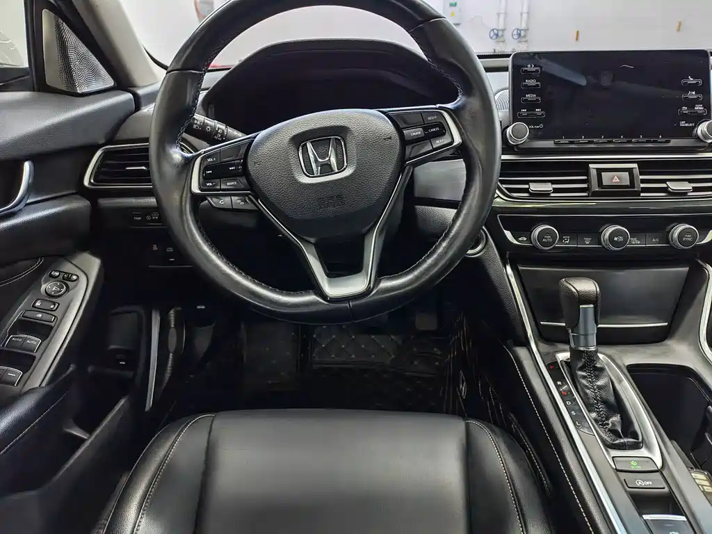 Honda Inspire 2021 — фото 5