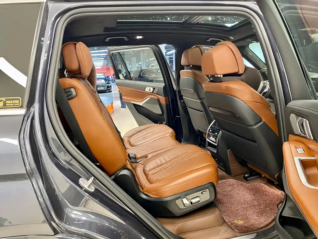 BMW X7 2022 — фото 17