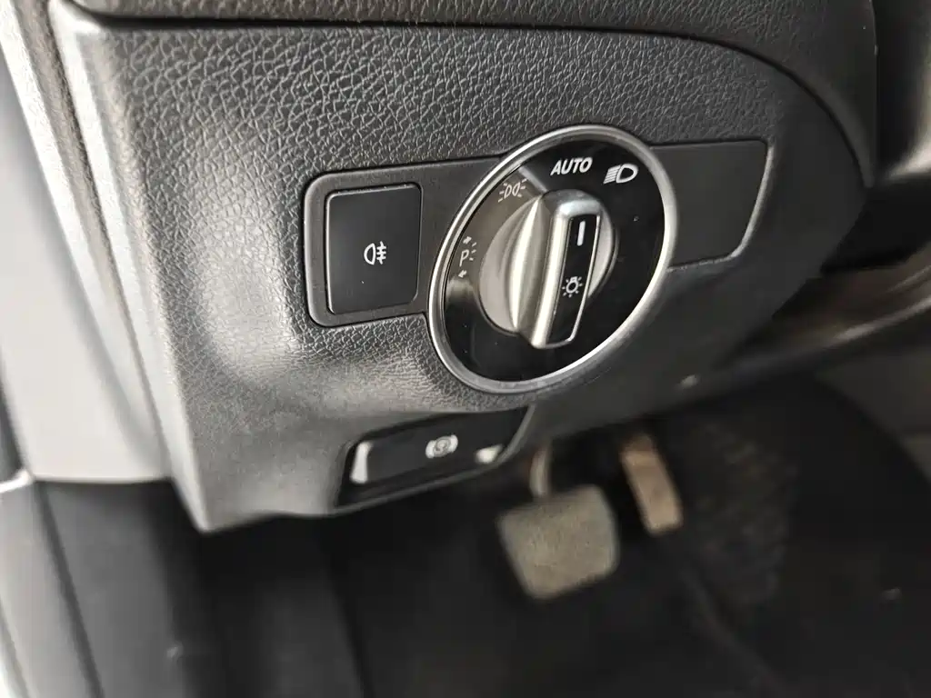 Mercedes-Benz GLA 2018 — фото 14