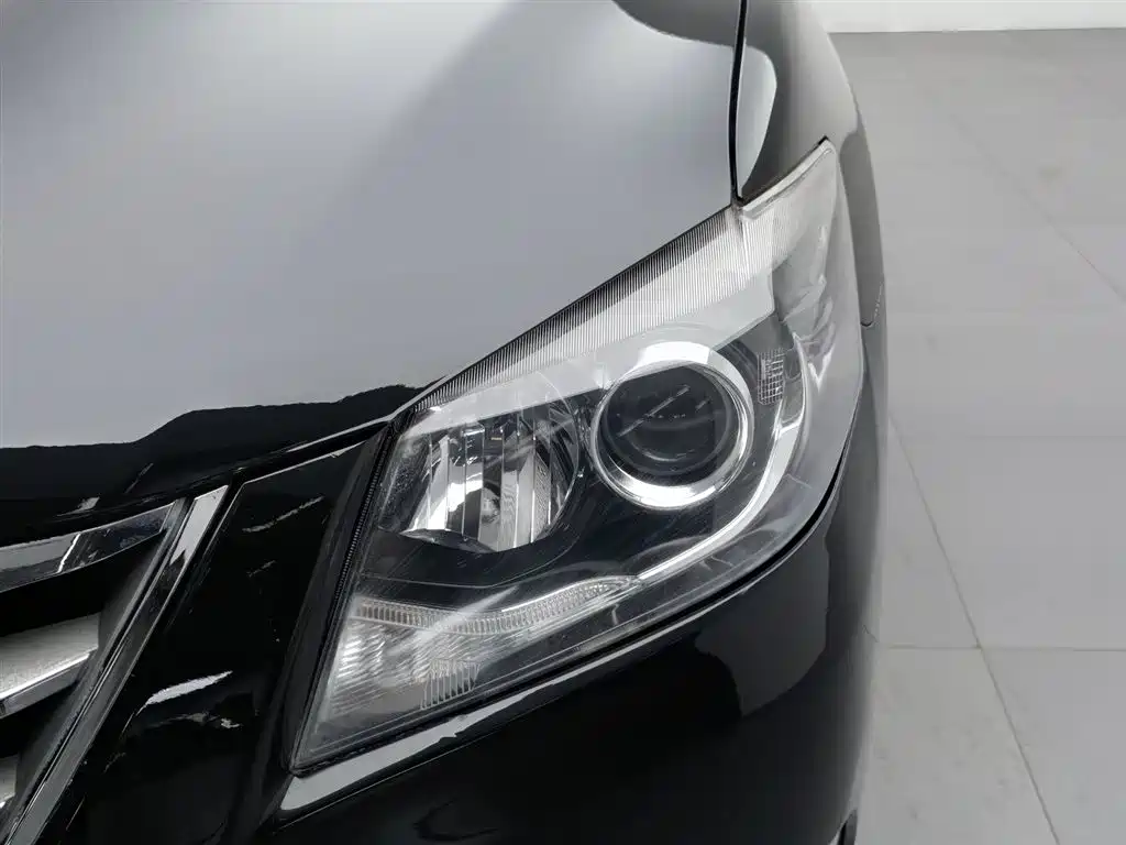 Toyota Camry 2016 — фото 7
