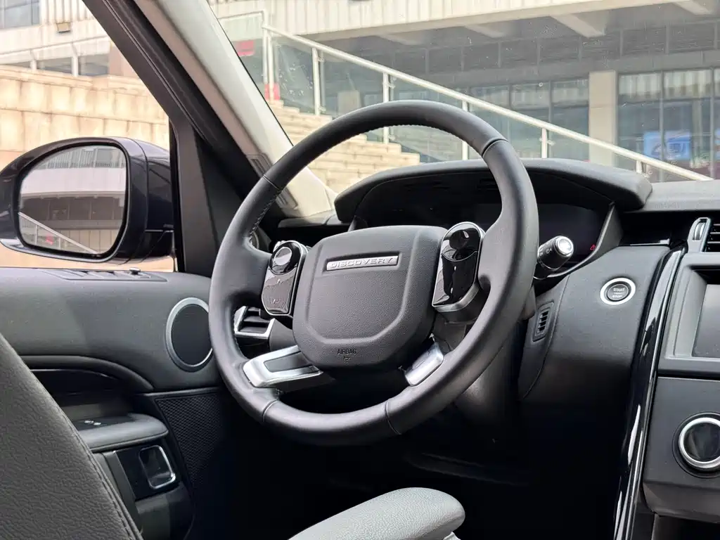 Land Rover Discovery 2020 — фото 15