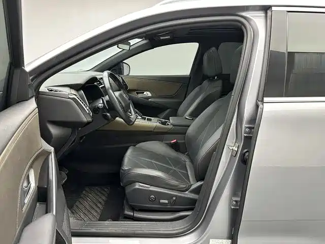 DS 7 Crossback 2023 — фото 10