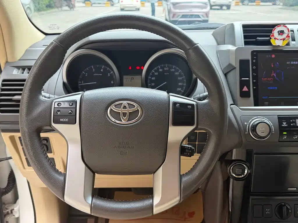Toyota Prado 2016 — фото 9