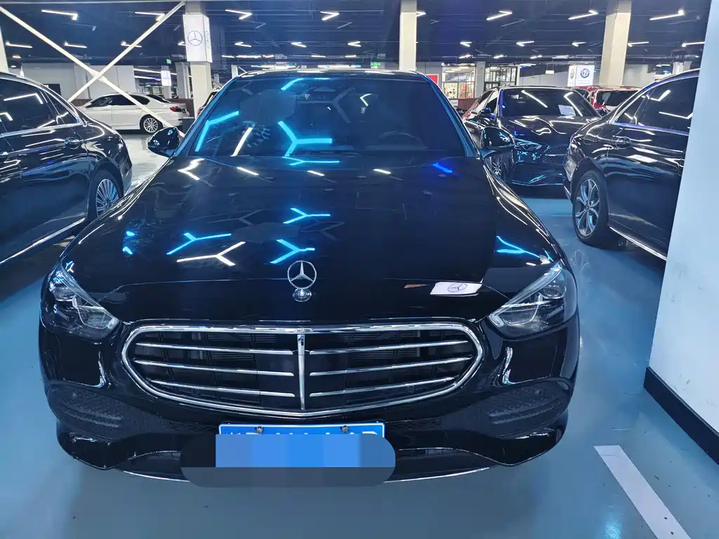 Mercedes-Benz C-Class 2023 — фото 2