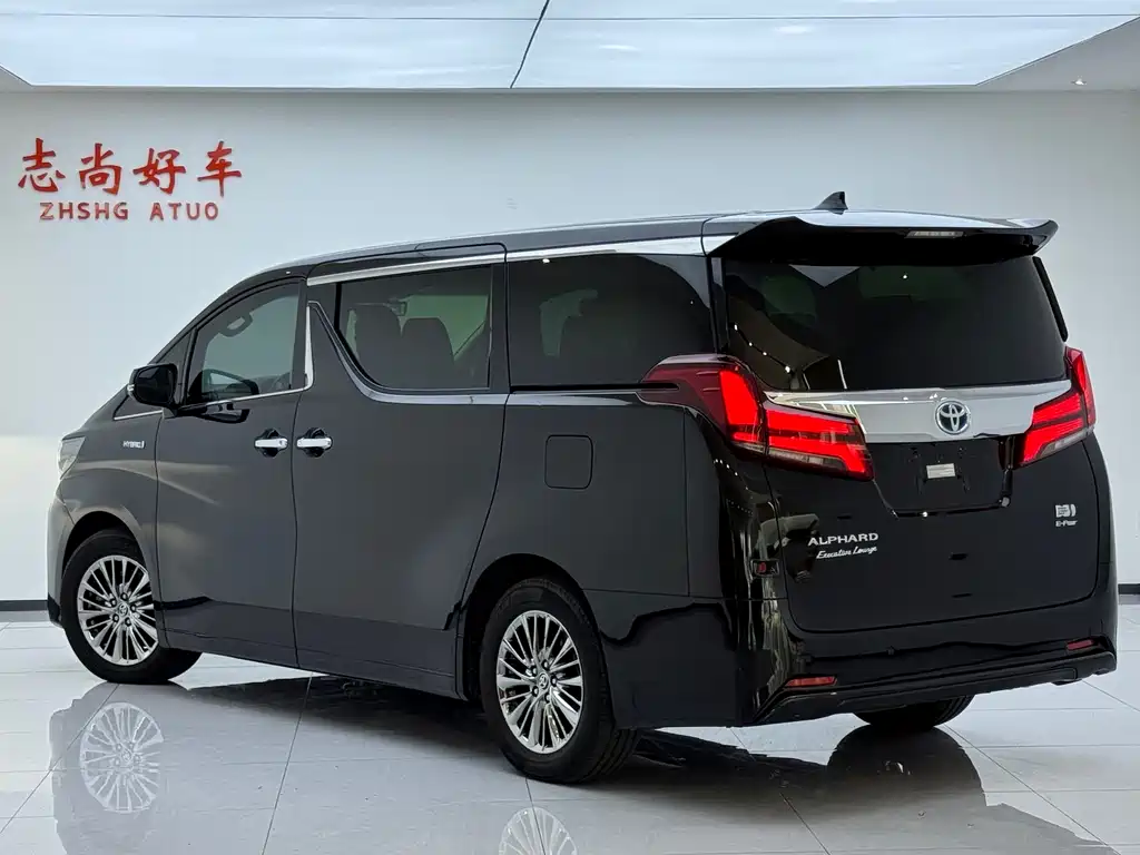 Toyota Alphard 2020 — фото 12