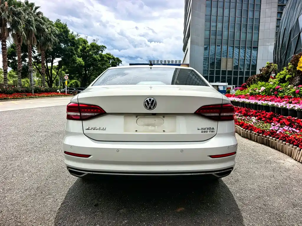 Volkswagen Lavida 2020 — фото 14