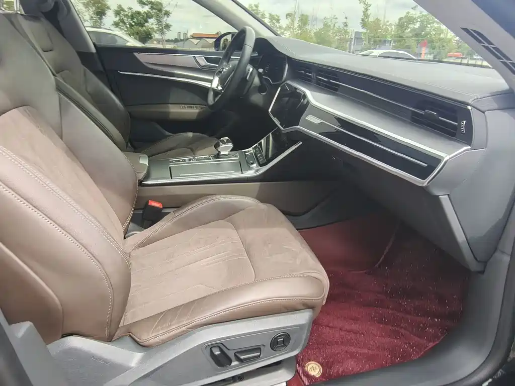 Audi A7L 2023 — фото 15