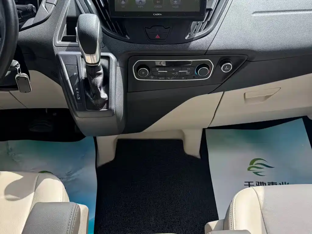Ford Tourneo 2020 — фото 12