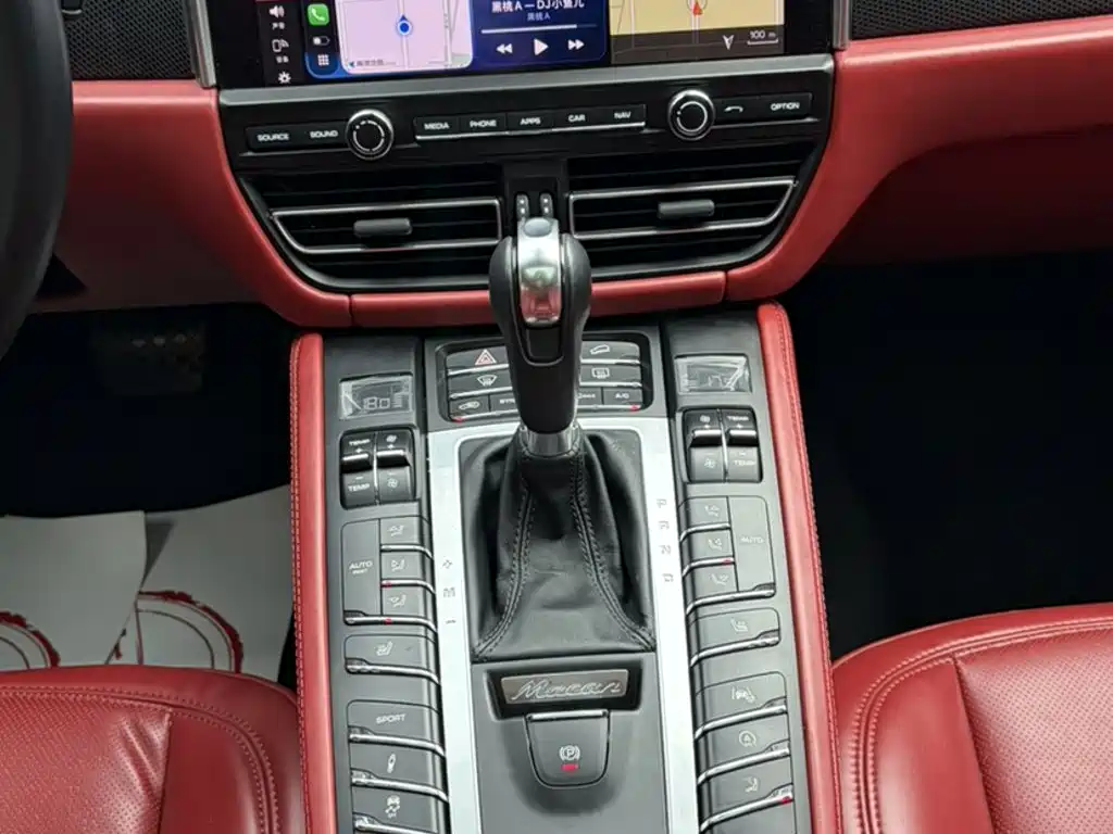 Porsche Macan 2021 — фото 17