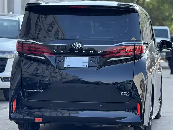 Toyota Alphard 2025