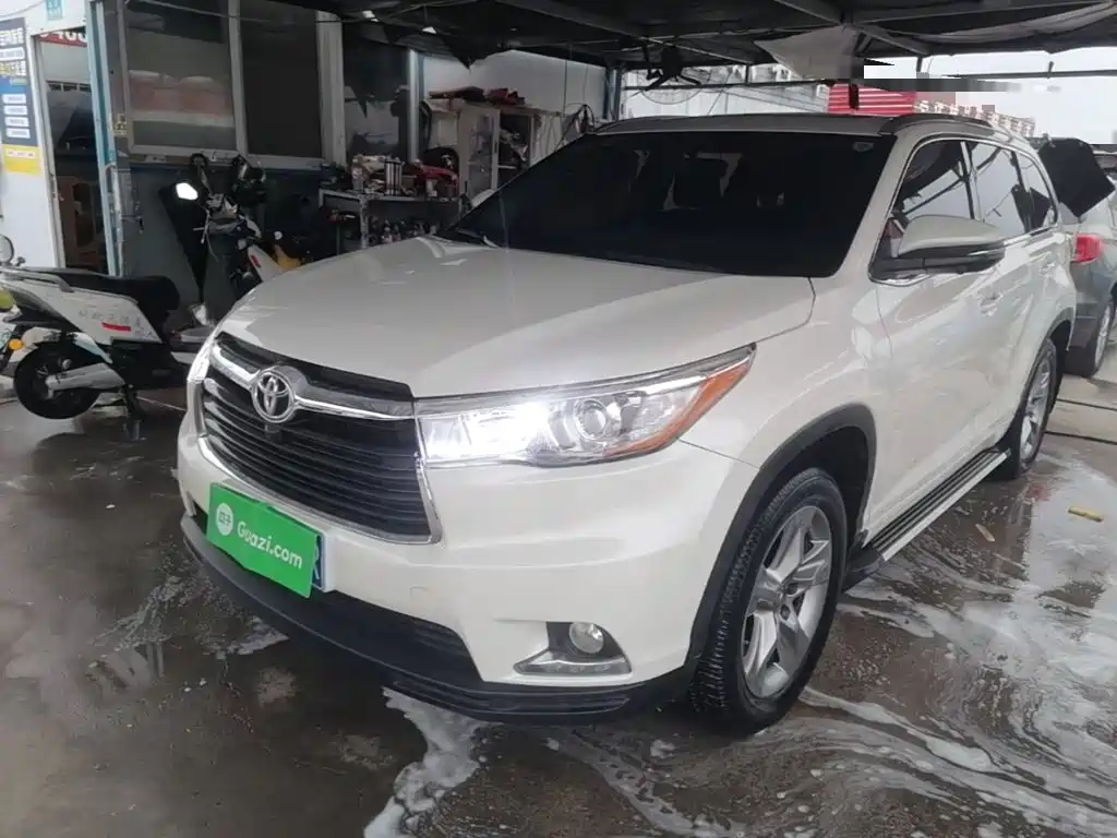 Toyota Highlander 2016 — фото 1