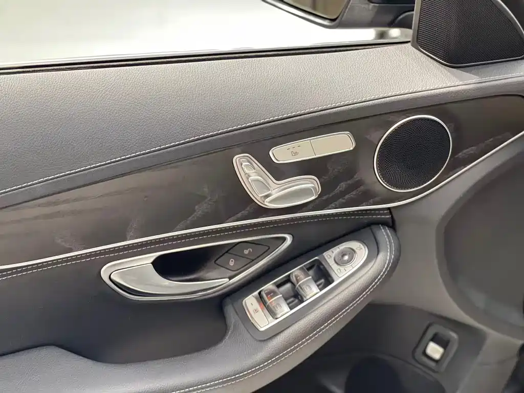 Mercedes-Benz C-Class 2019 — фото 10