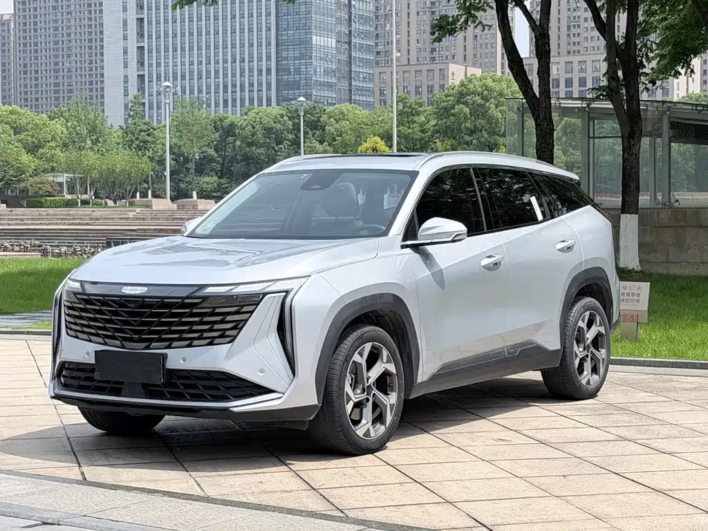Geely Boyue L 2022 — фото 1