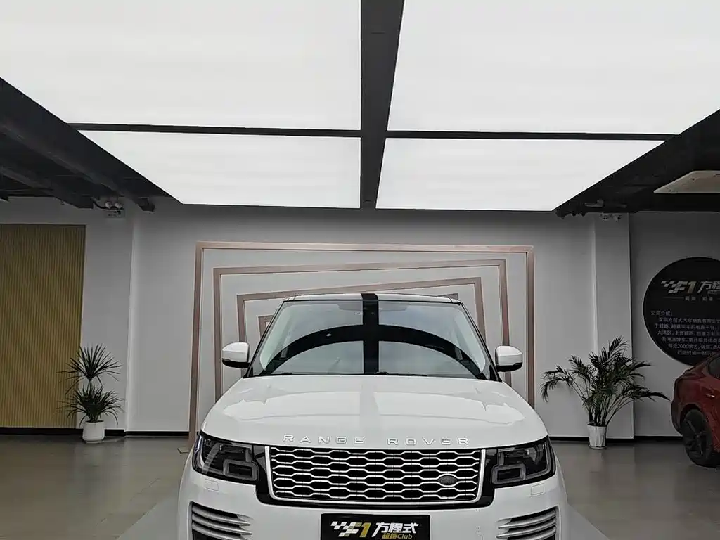 Land Rover Range Rover 2018 — фото 1