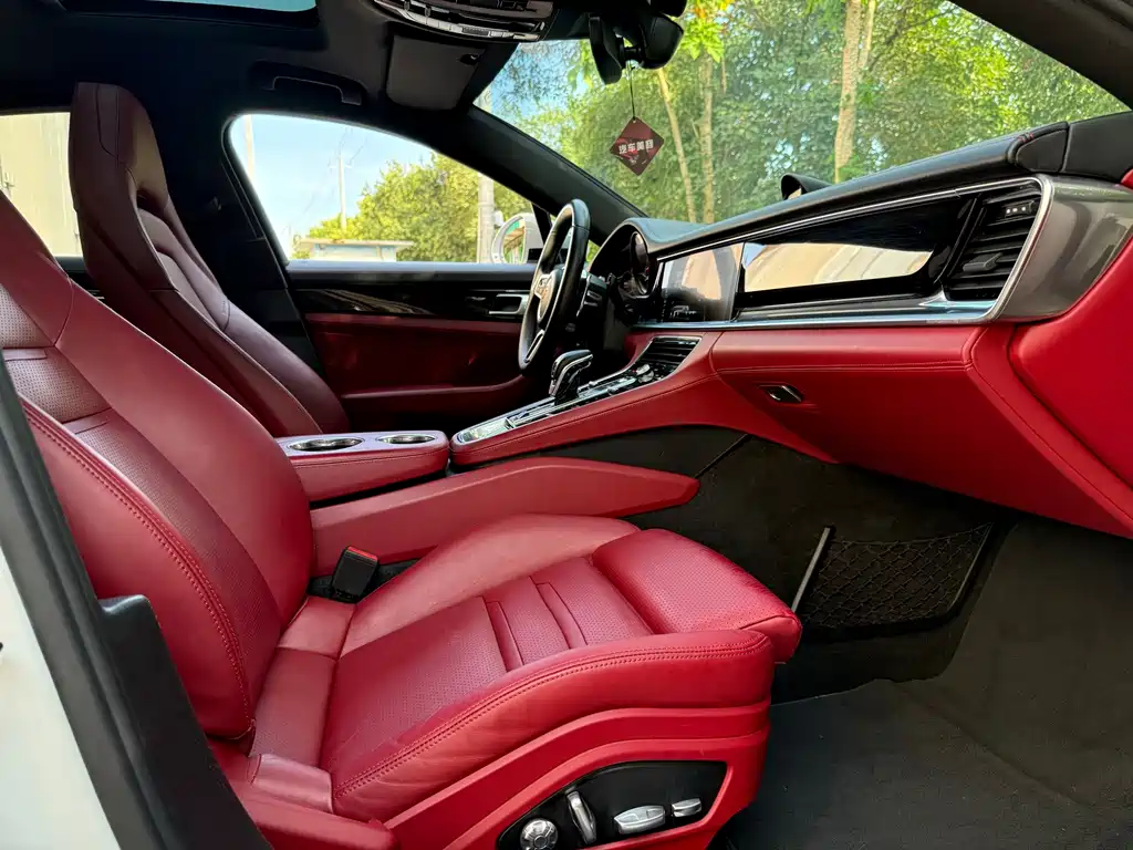 Porsche Panamera 2018 — фото 12